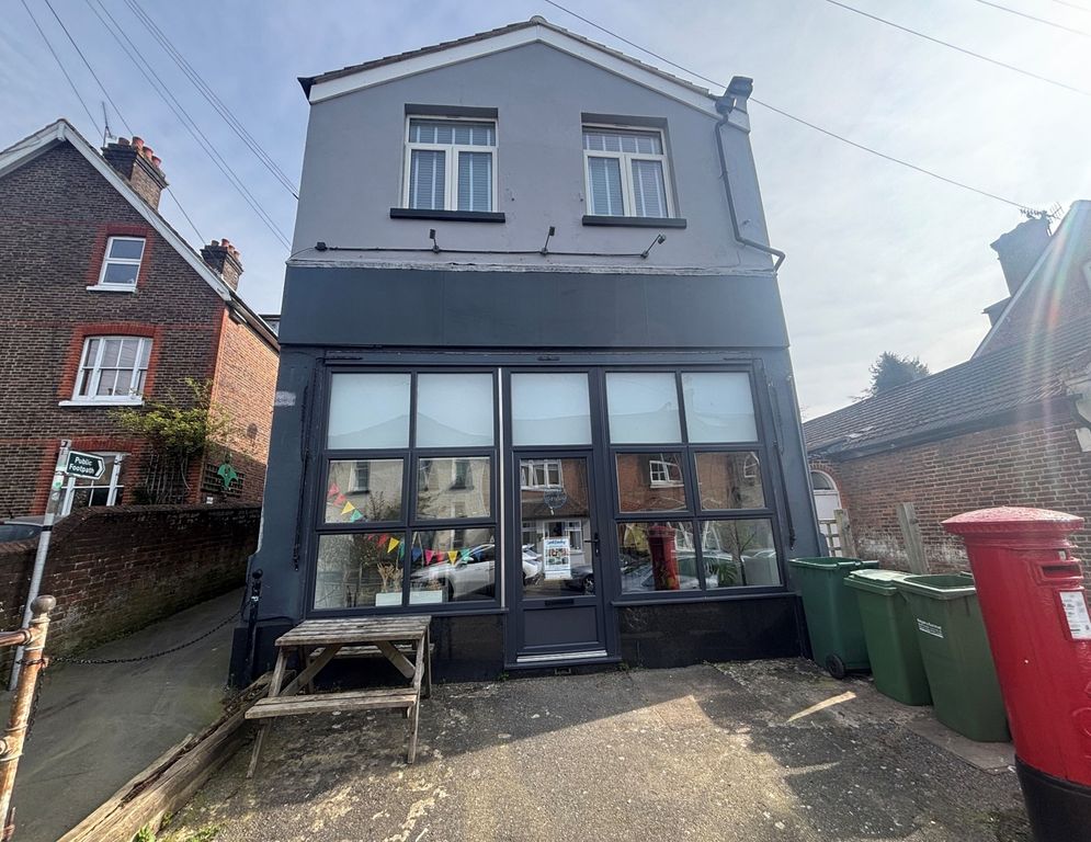 Property photo 1 of 6