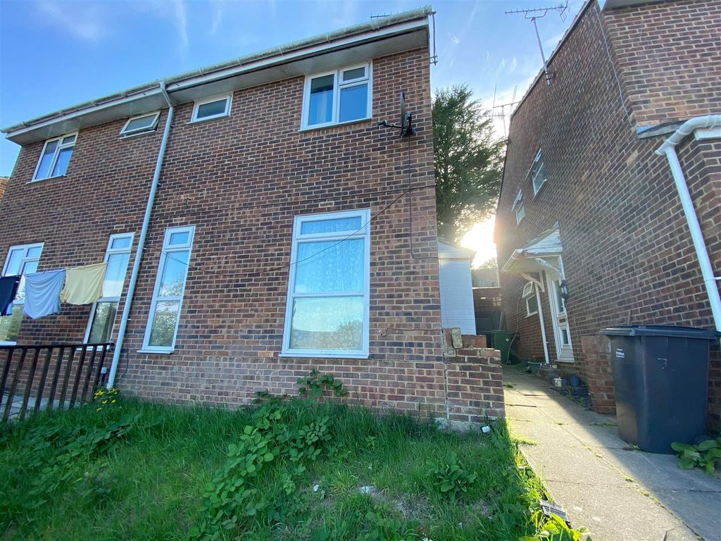 Property photo 1 of 6 Front.Jpg