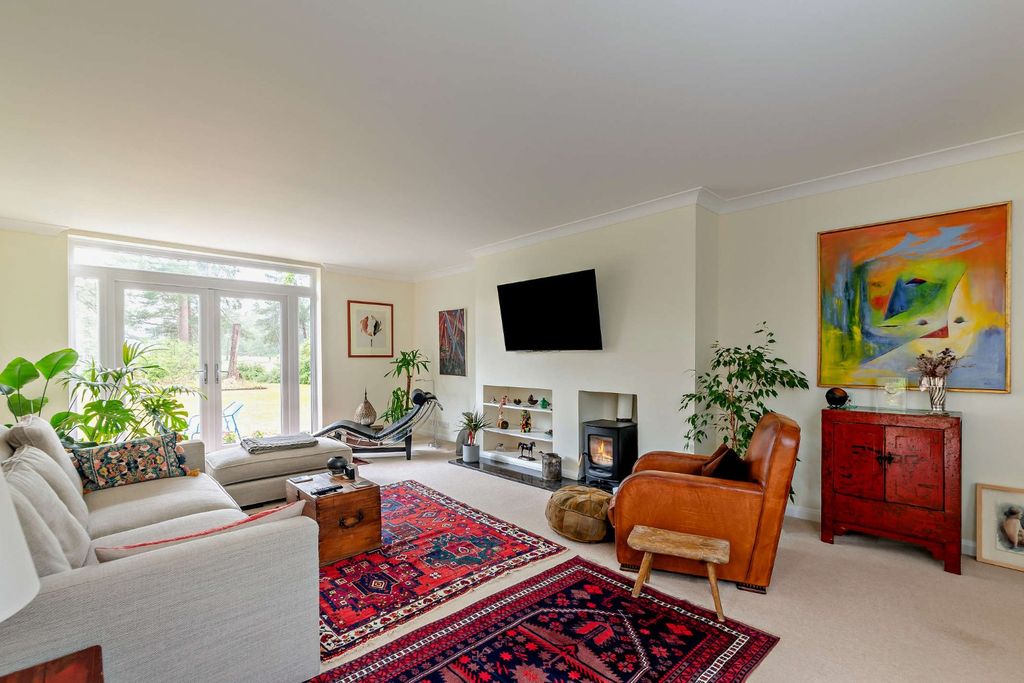 Property photo 2 of 15 Sitting Room