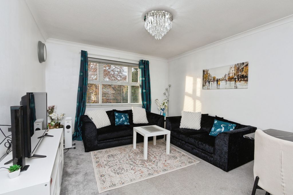 Property photo 3 of 20