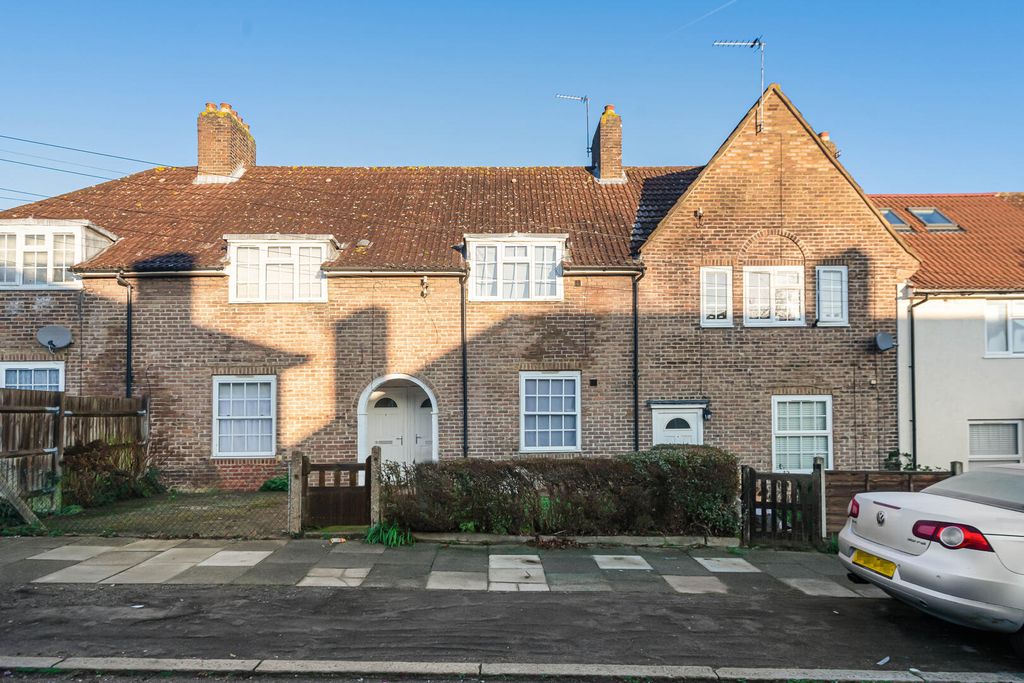 Property photo 1 of 11 Front (Exterior)