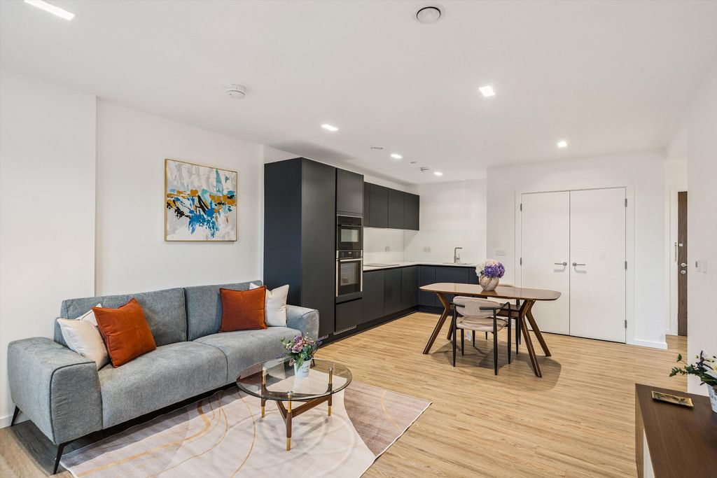 Property photo 1 of 10 Image