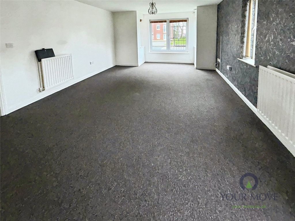 Property photo 3 of 9 Lounge