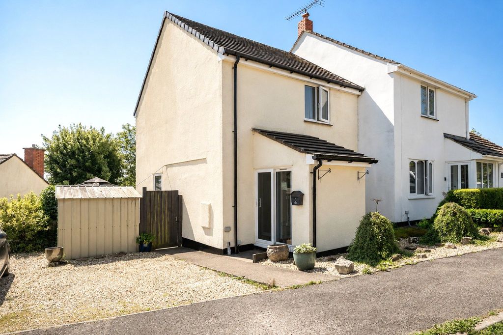 Property photo 1 of 18 1 - Picture No. 32
