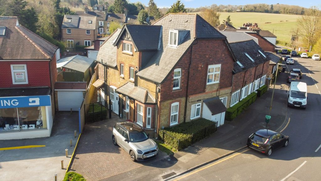 Property photo 1 of 17 4079501