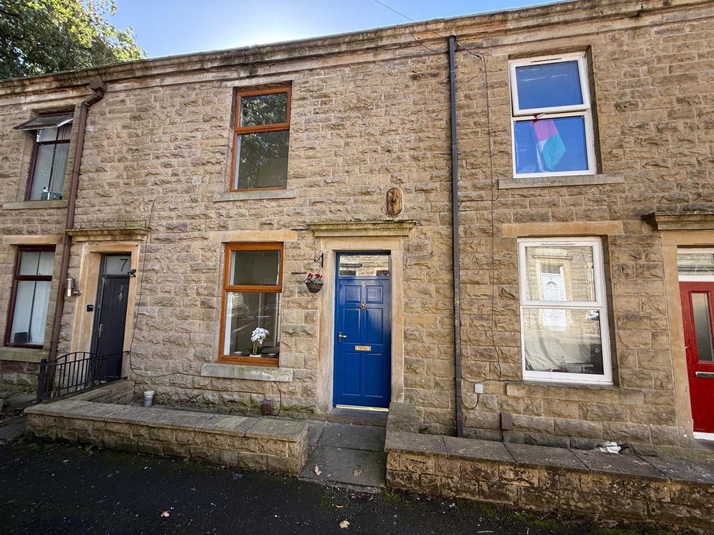 Property photo 1 of 21