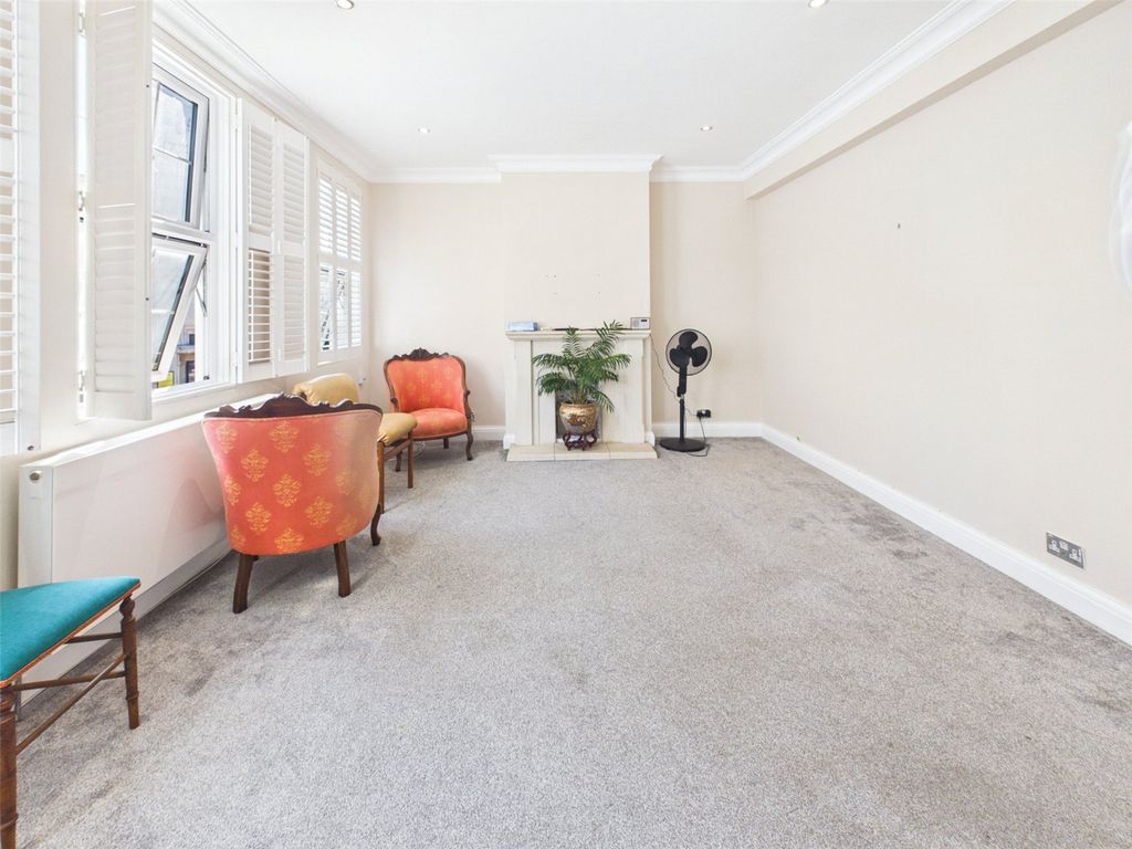 Property photo 2 of 12 Picture No. 36