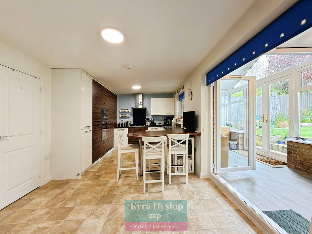 Property photo 2 of 25