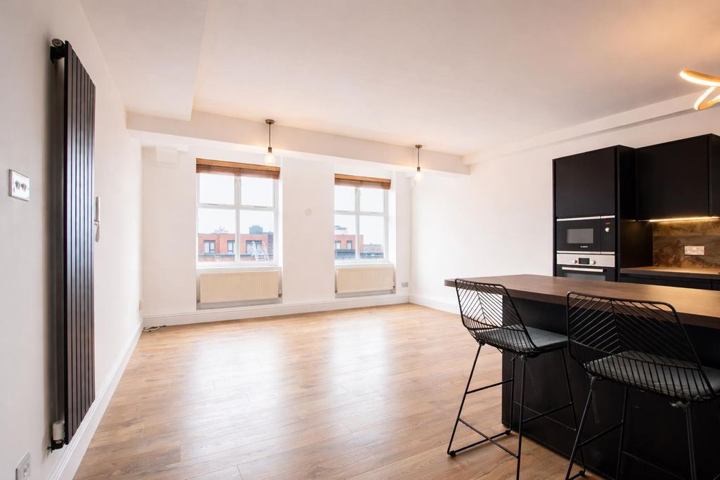 Property photo 3 of 16 76Ae0ee1-9Eb6-40c1-8Ec6-8Eb8c5c31137.Png