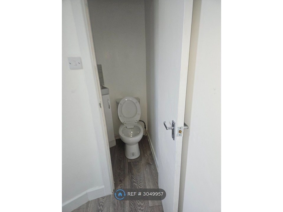 Property photo 3 of 4