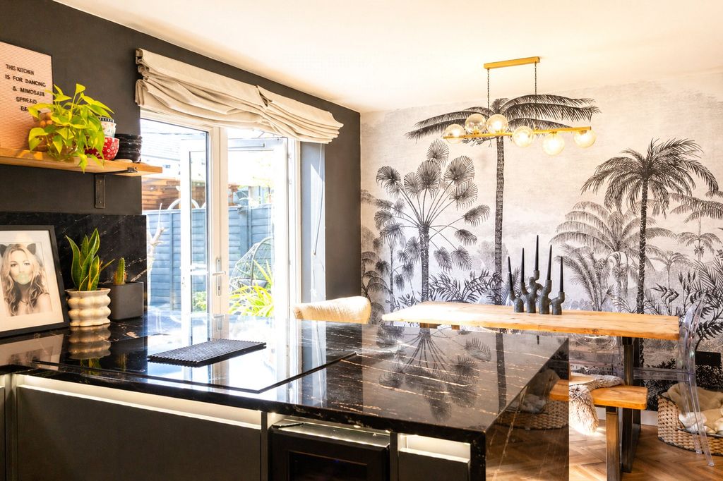 Property photo 3 of 12 Picture No. 35