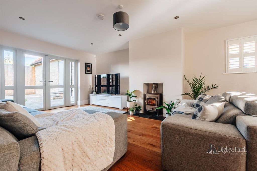 Property photo 3 of 26