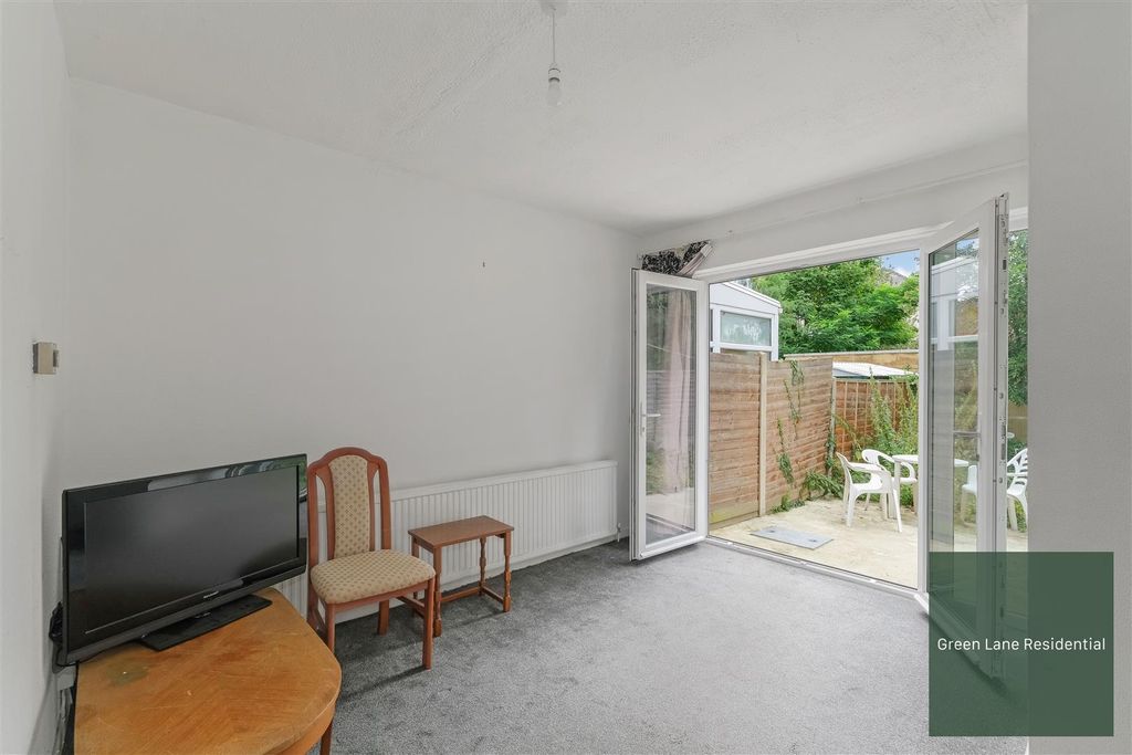 Property photo 2 of 16 Petk6900.Jpg