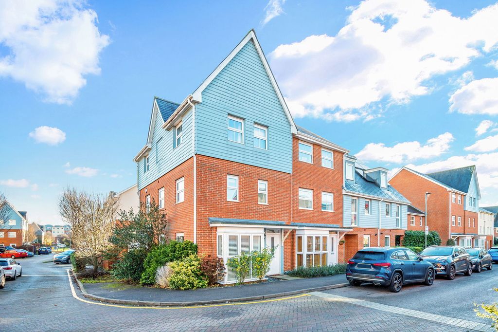 Property photo 3 of 25