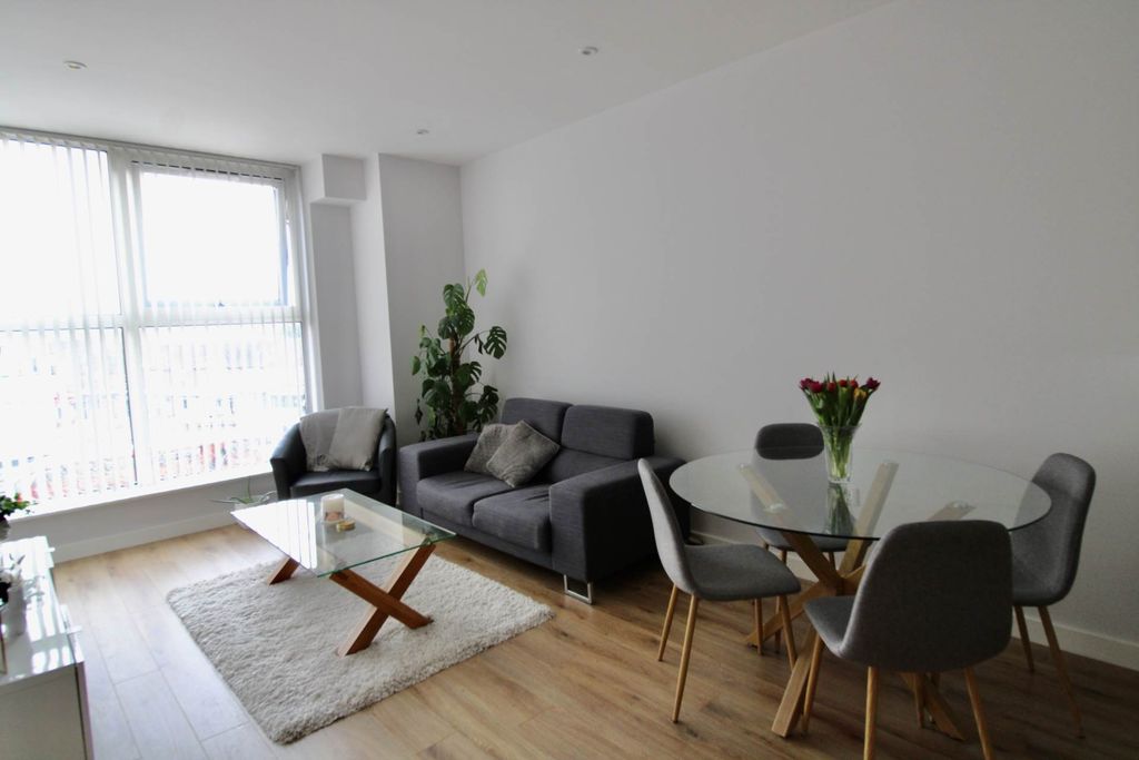 Property photo 3 of 6