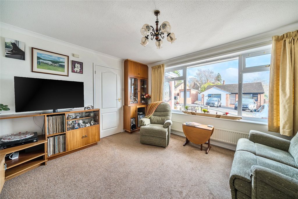 Property photo 2 of 16 Picture No. 21