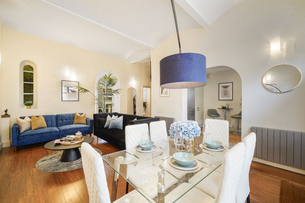 Property photo 1 of 36