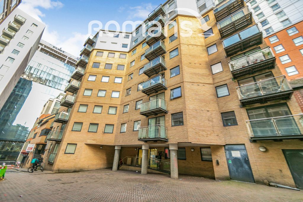 Property photo 1 of 9 Ac4A6689