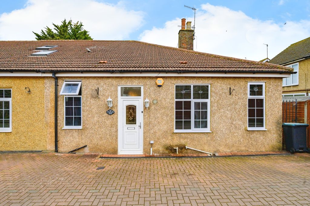 Property photo 1 of 20 Altonroad-1607