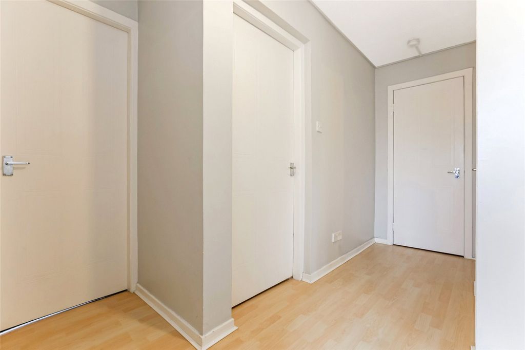 Property photo 2 of 21 Picture No. 02