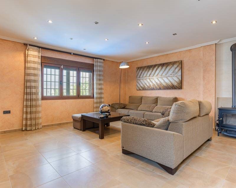 Property photo 3 of 50