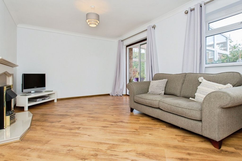 Property photo 3 of 14