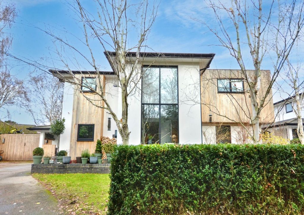 Property photo 1 of 21