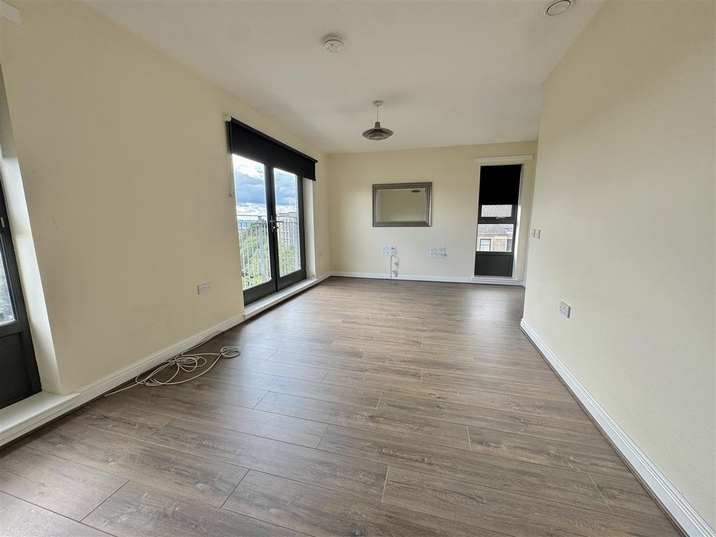 Property photo 2 of 13 Img_2352.Jpg