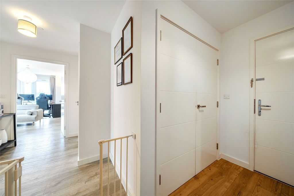 Property photo 3 of 11 Picture No. 25