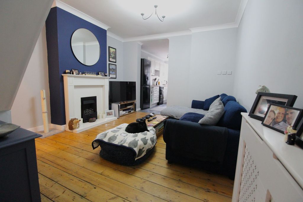 Property photo 3 of 12 Dining Room