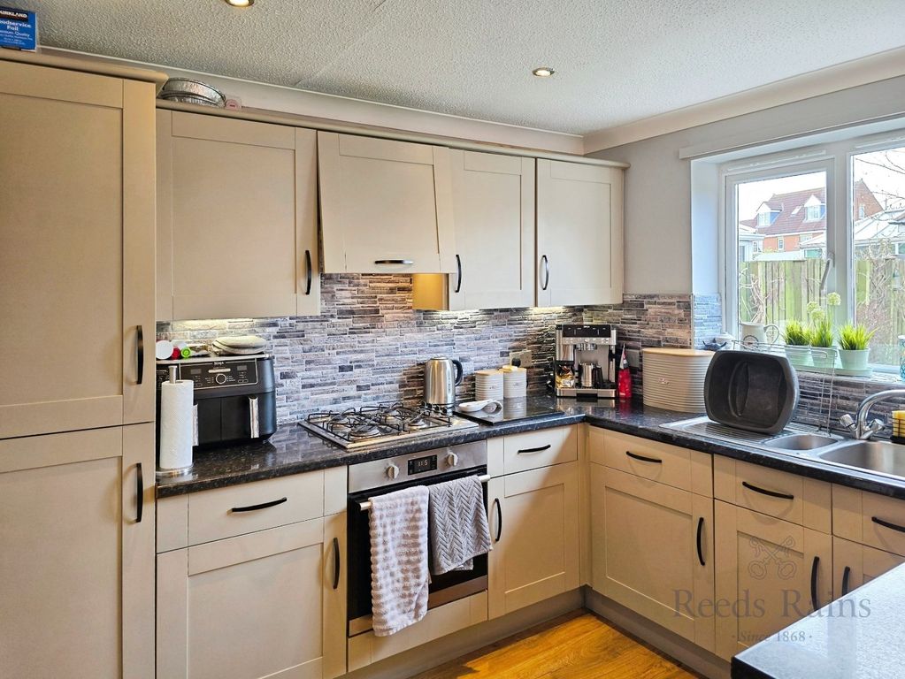 Property photo 2 of 17 Picture No. 09