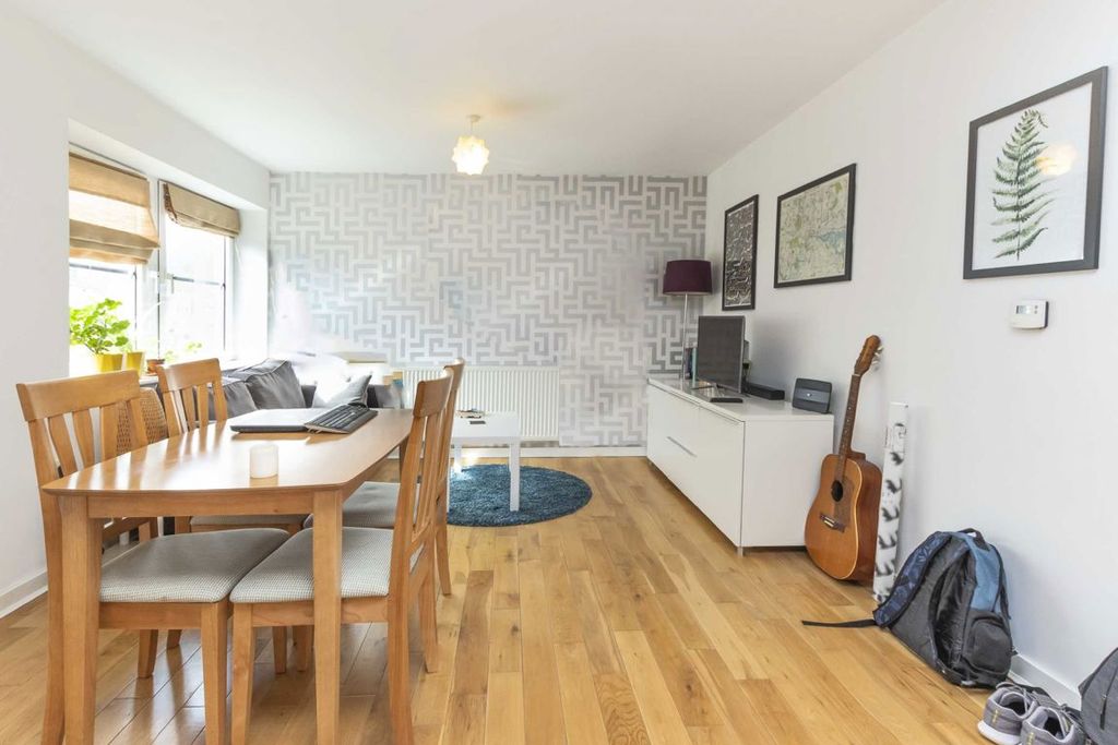 Property photo 2 of 4