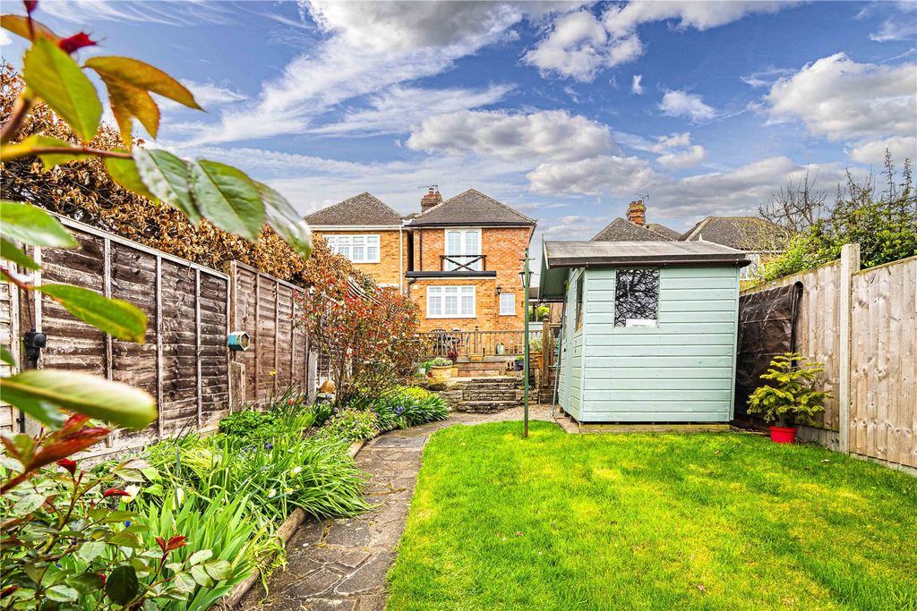Additional image 18 of 3 bed semi-detached house for saleTring Road, Dunstable, Central Bedfordshire LU6