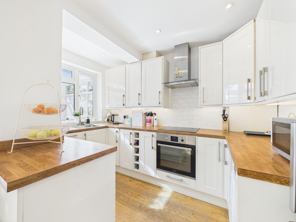 Property photo 2 of 23 5087403