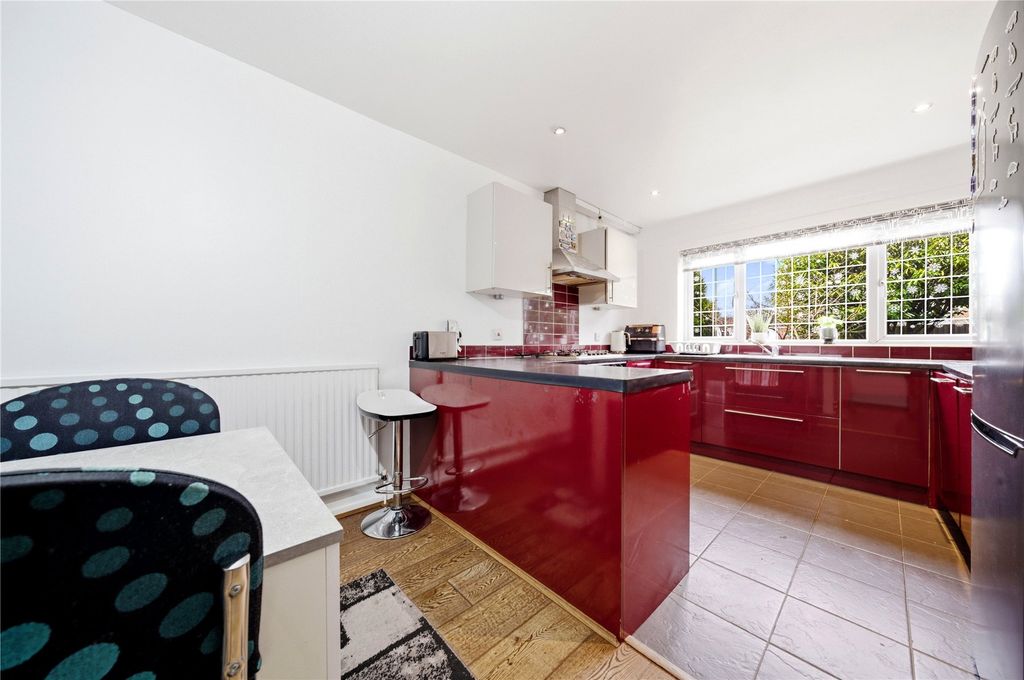 Property photo 2 of 23 Picture No. 43