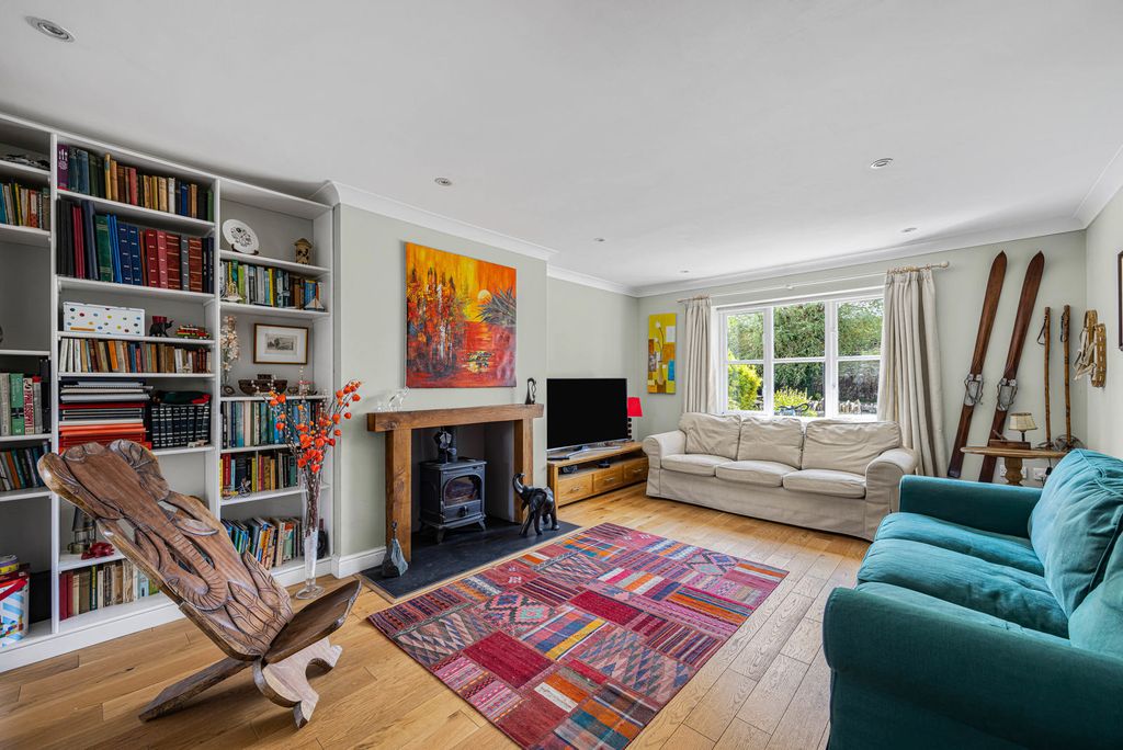 Property photo 2 of 22 Sitting Room