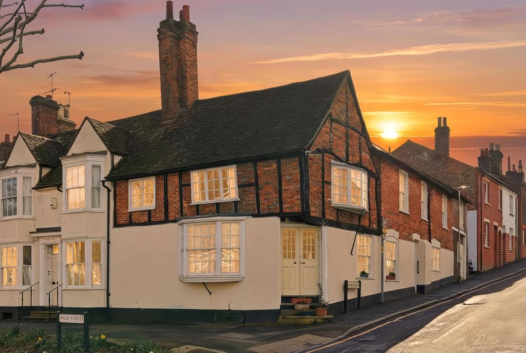 Property photo 1 of 25