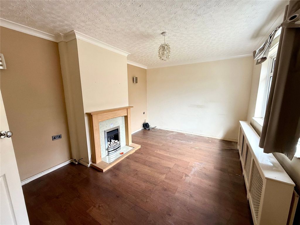 Property photo 2 of 9 Picture No. 10