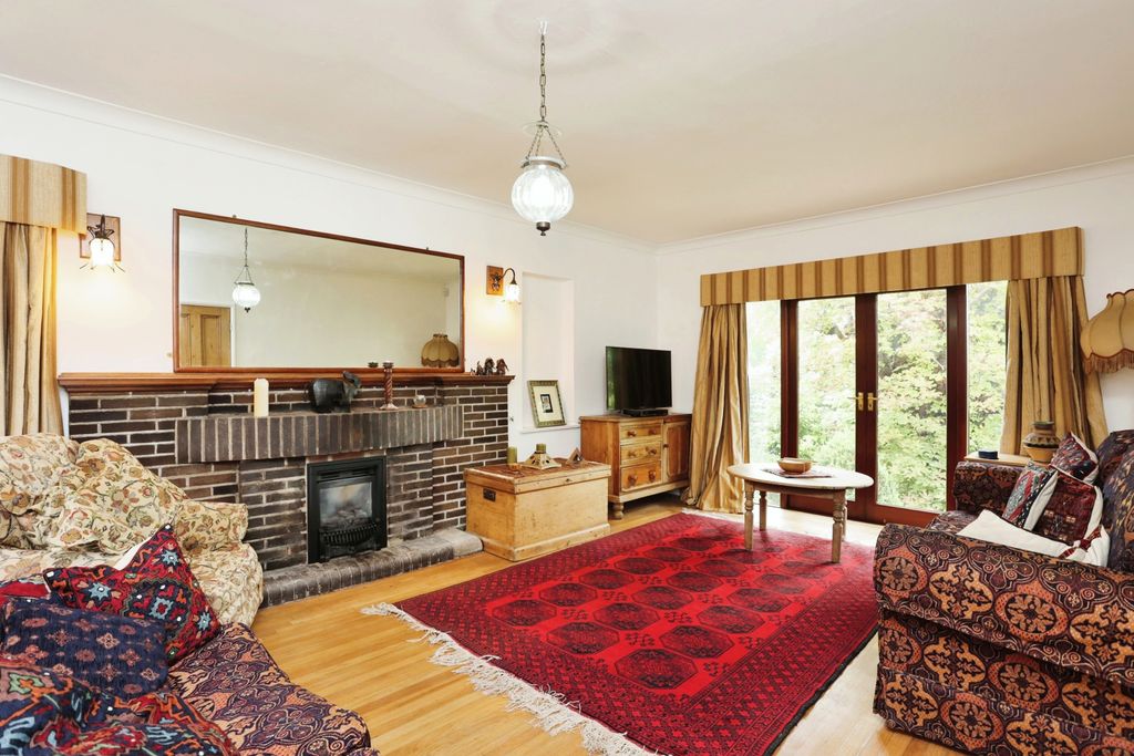 Property photo 3 of 19 Photography