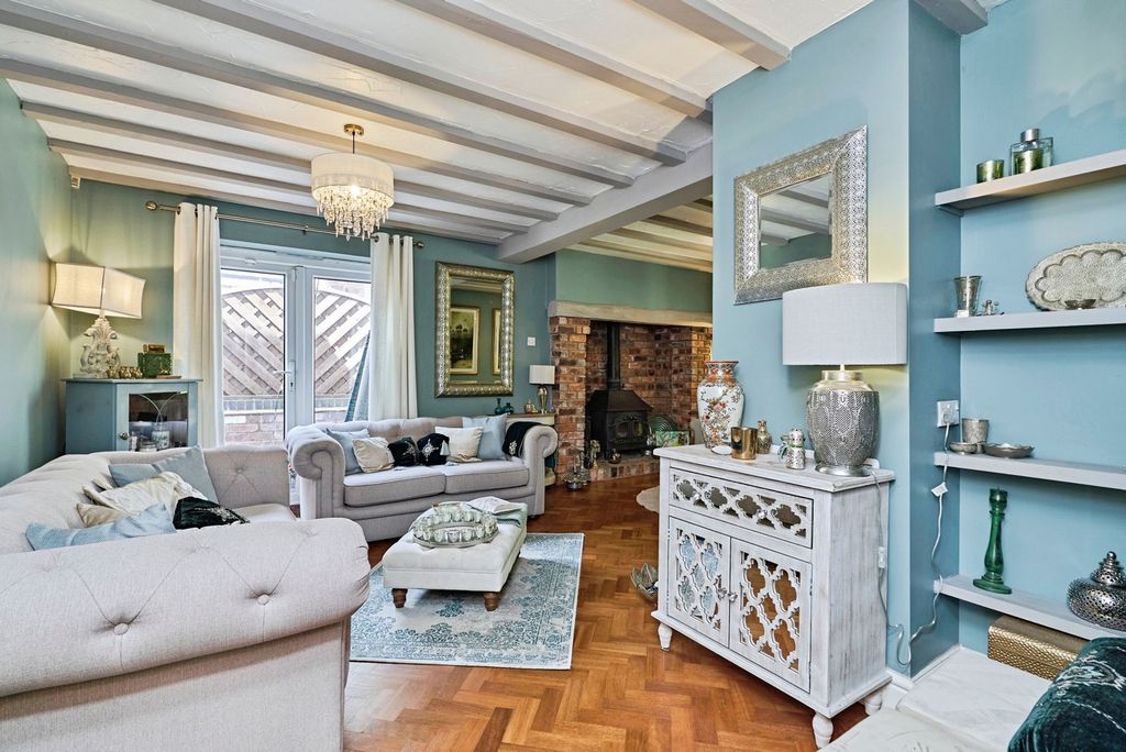Property photo 2 of 27 Pbox-Img.Jpg