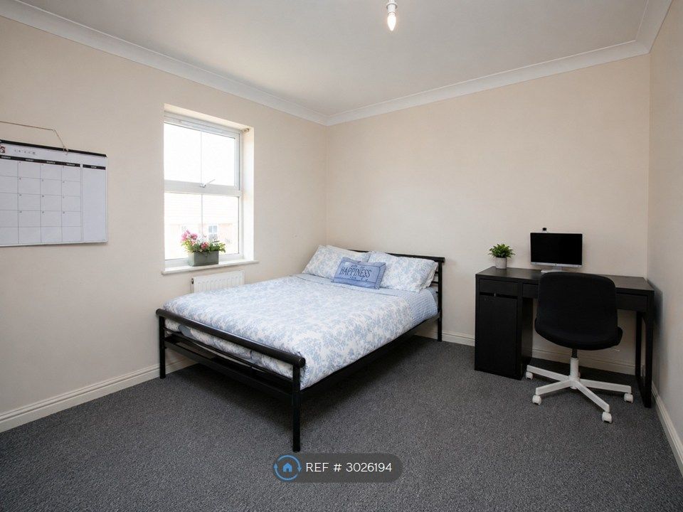 Property photo 2 of 7 Master
