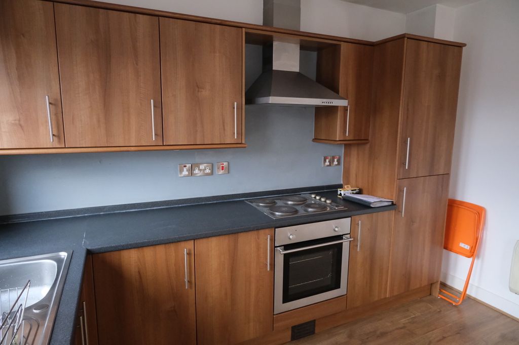 Property photo 2 of 6
