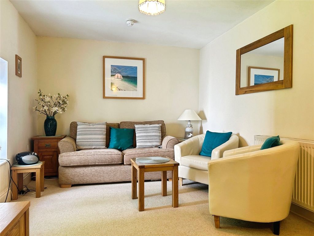 Property photo 2 of 12 Picture No. 53