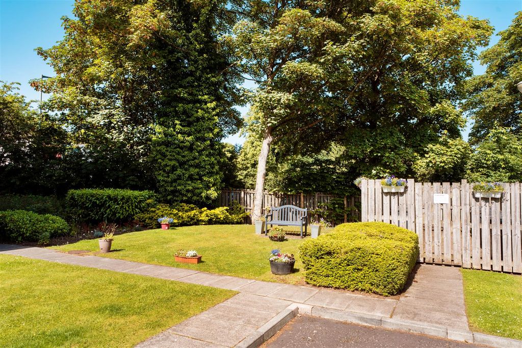 Property photo 3 of 19 Maygardens-04.Jpg