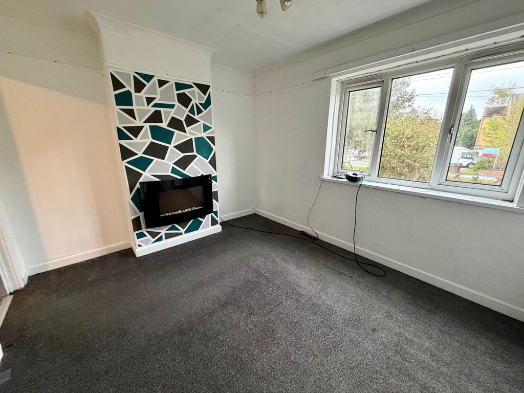 Property photo 3 of 10 Picture No. 12