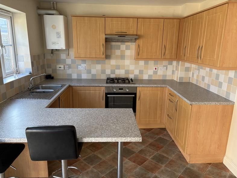 Property photo 2 of 18 Kitchen