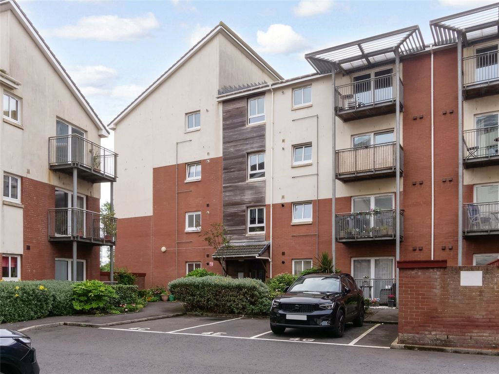Property photo 1 of 19 Picture No. 01