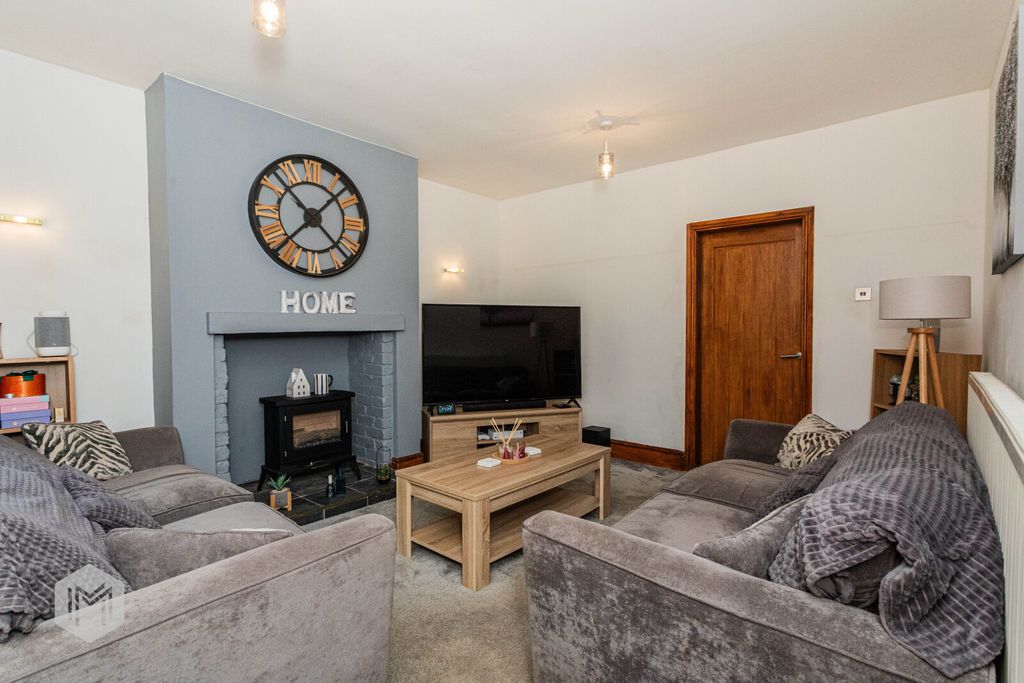 Property photo 2 of 21 Picture No. 18