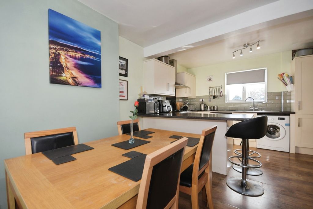 Property photo 3 of 18 Photo