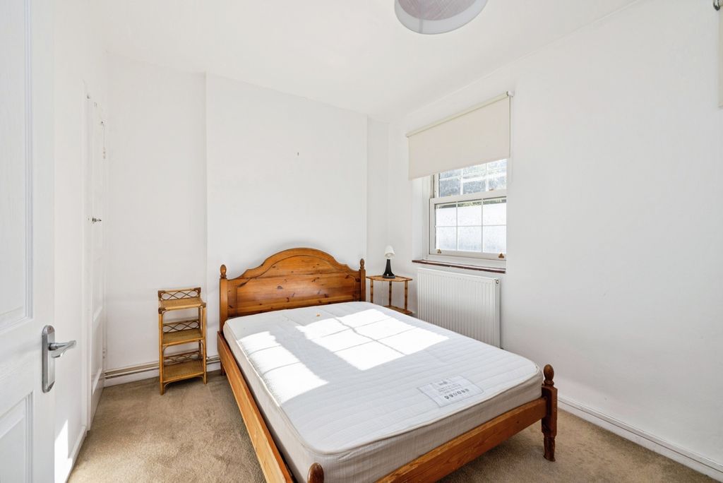 Property photo 3 of 8